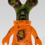 Black frog alyenz - Steet art - Figurine art toy en vinyle