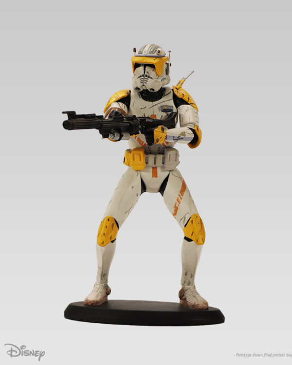 commandant-cody-firing-like-hell-sw005-attakus-star-wars-elite-disney-lucas-2