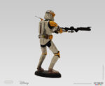 commandant-cody-firing-like-hell-sw005-attakus-star-wars-elite-disney-lucas-4