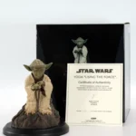 Yoda Using the force n°008/999 - Star wars